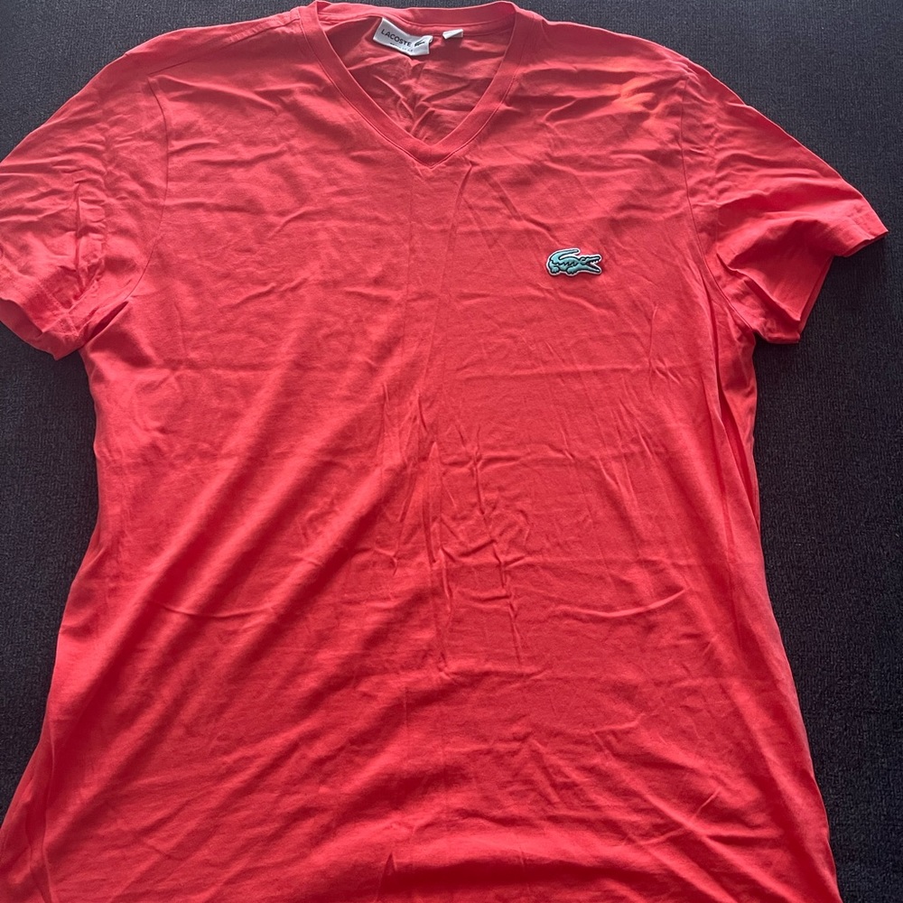 Lacoste v-neck tee